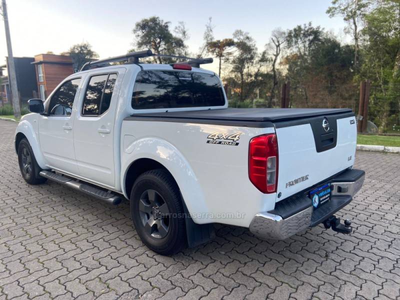 NISSAN - FRONTIER - 2013/2013 - Branca - R$ 105.000,00