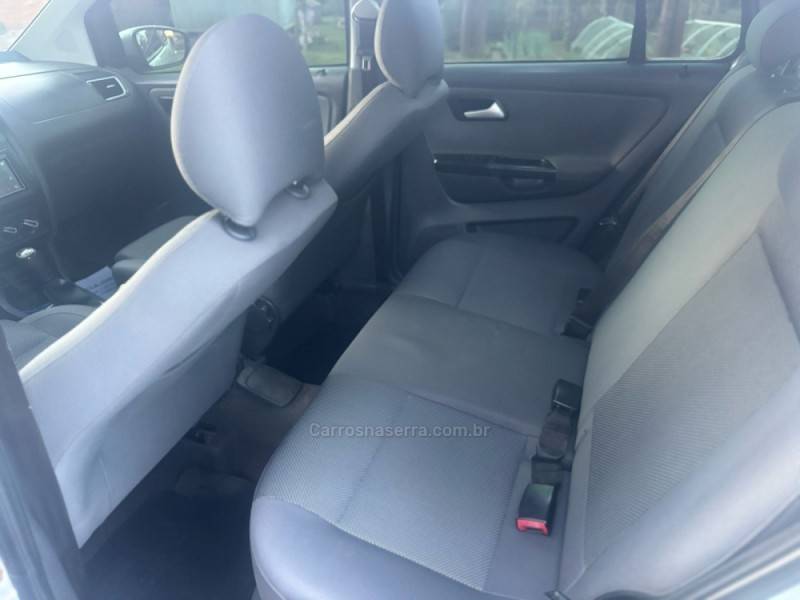 VOLKSWAGEN - FOX - 2009/2010 - Prata - Sob Consulta