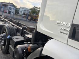 VOLVO - VM 270 - 2014/2015 - Cinza - Sob Consulta