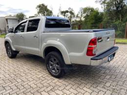 TOYOTA - HILUX - 2012/2012 - Prata - Sob Consulta