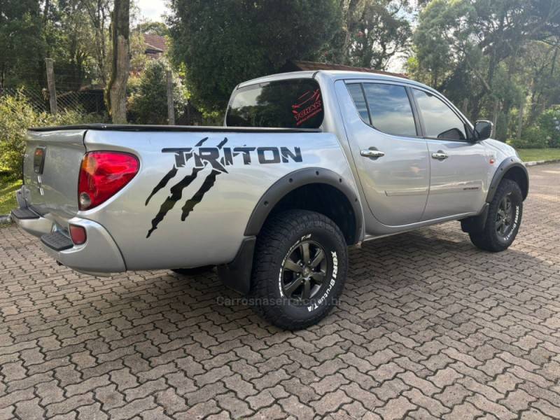 MITSUBISHI - L200 TRITON - 2014/2015 - Prata - Sob Consulta