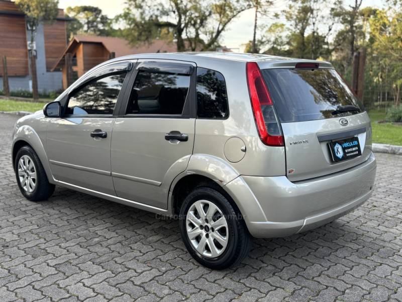 FORD - FIESTA - 2013/2013 - Prata - Sob Consulta