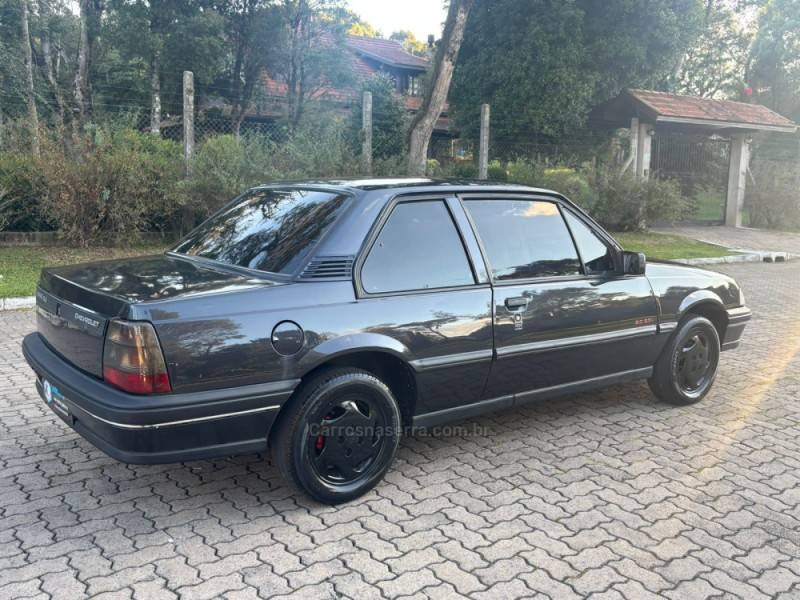 CHEVROLET - MONZA - 1995/1995 - Preta - Sob Consulta