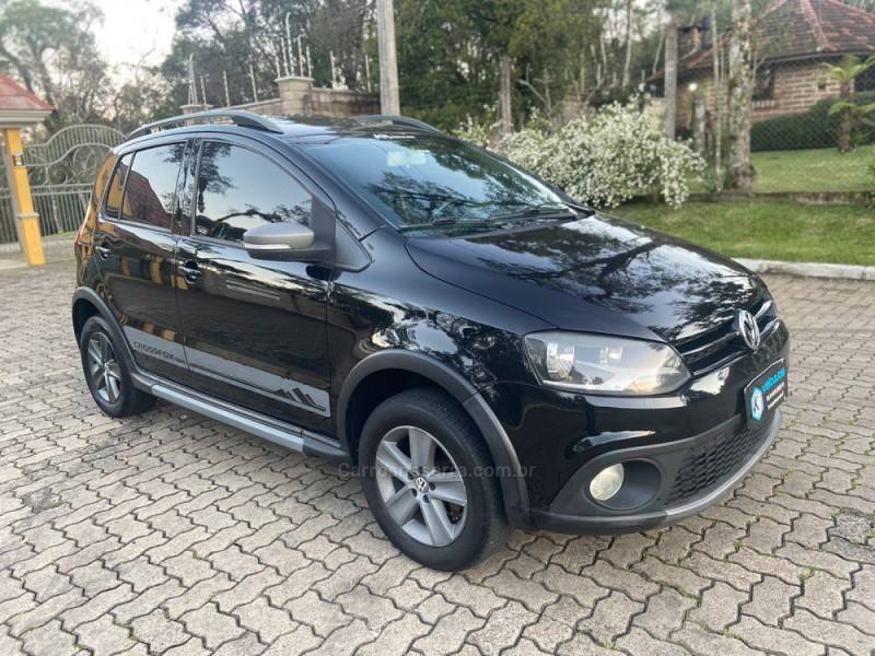 VOLKSWAGEN - FOX - 2011/2012 - Preta - R$ 47.900,00