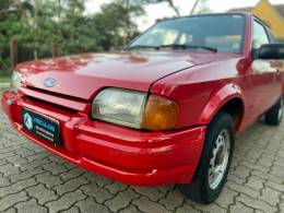 FORD - ESCORT - 1996/1996 - Vermelha - R$ 15.900,00