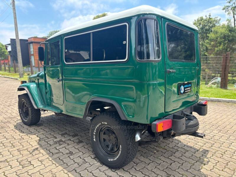 TOYOTA - BANDEIRANTE - 1981/1981 - Verde - Sob Consulta