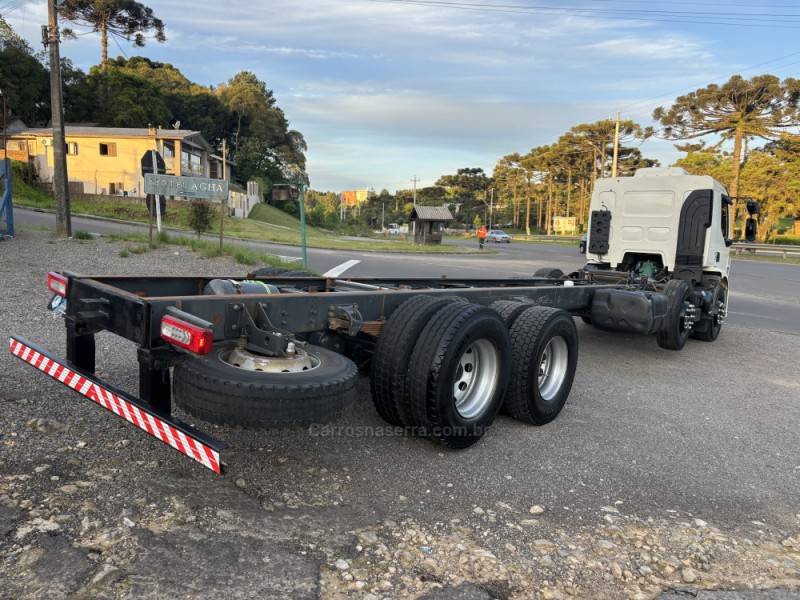 VOLVO - VM 270 - 2014/2015 - Cinza - Sob Consulta