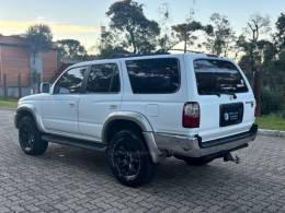 TOYOTA - HILUX SW4 - 2001/2001 - Branca - Sob Consulta