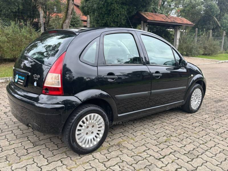 CITROËN - C3 - 2010/2011 - Preta - R$ 25.900,00