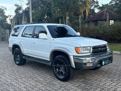 TOYOTA - HILUX SW4 - 2001/2001 - Branca - Sob Consulta