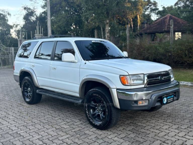 TOYOTA - HILUX SW4 - 2001/2001 - Branca - Sob Consulta