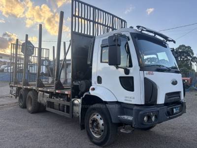 FORD - CARGO 3133 - 2012/2013 - Branca - Sob Consulta