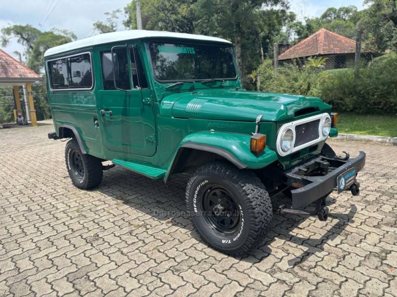 TOYOTA - BANDEIRANTE - 1981/1981 - Verde - Sob Consulta