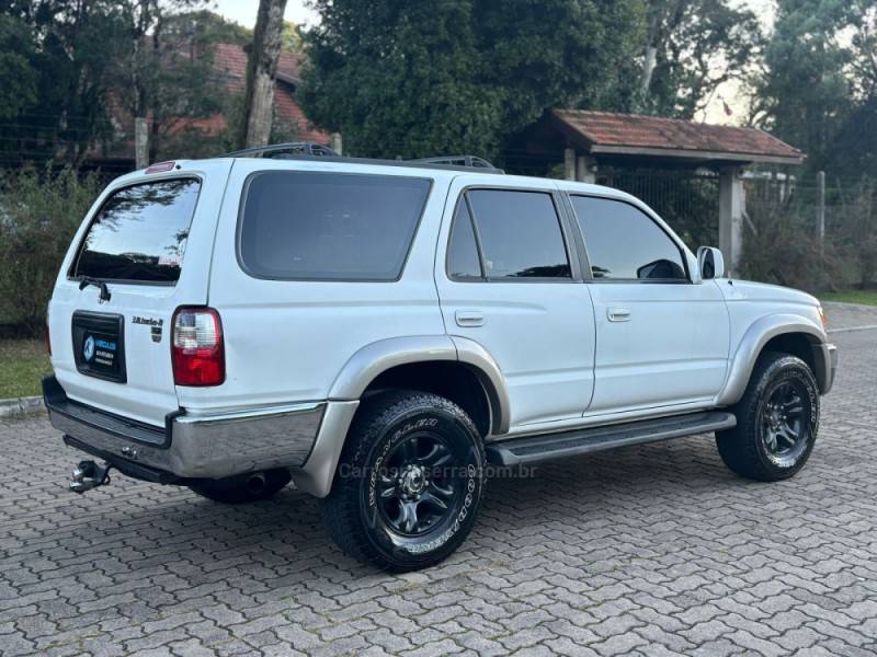 TOYOTA - HILUX SW4 - 2001/2001 - Branca - Sob Consulta