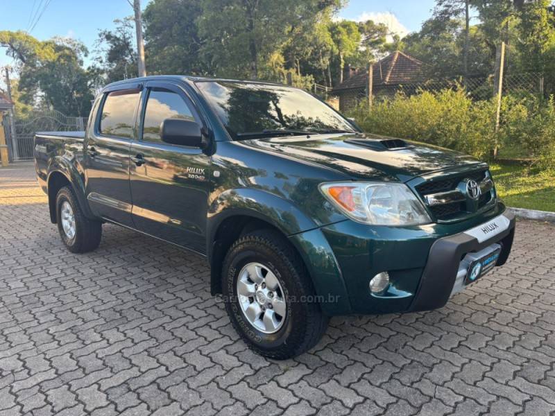 TOYOTA - HILUX - 2005/2006 - Verde - Sob Consulta