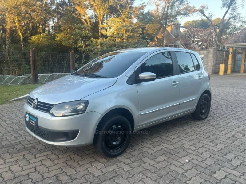 VOLKSWAGEN - FOX - 2009/2010 - Prata - Sob Consulta
