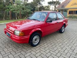 FORD - ESCORT - 1996/1996 - Vermelha - R$ 15.900,00