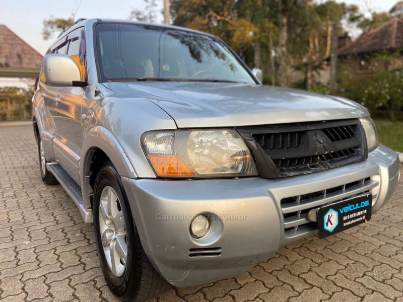 MITSUBISHI - PAJERO - 2006/2006 - Prata - R$ 65.900,00