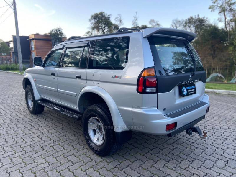 MITSUBISHI - PAJERO - 2003/2003 - Prata - R$ 48.000,00