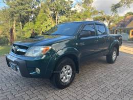 TOYOTA - HILUX - 2005/2006 - Verde - Sob Consulta